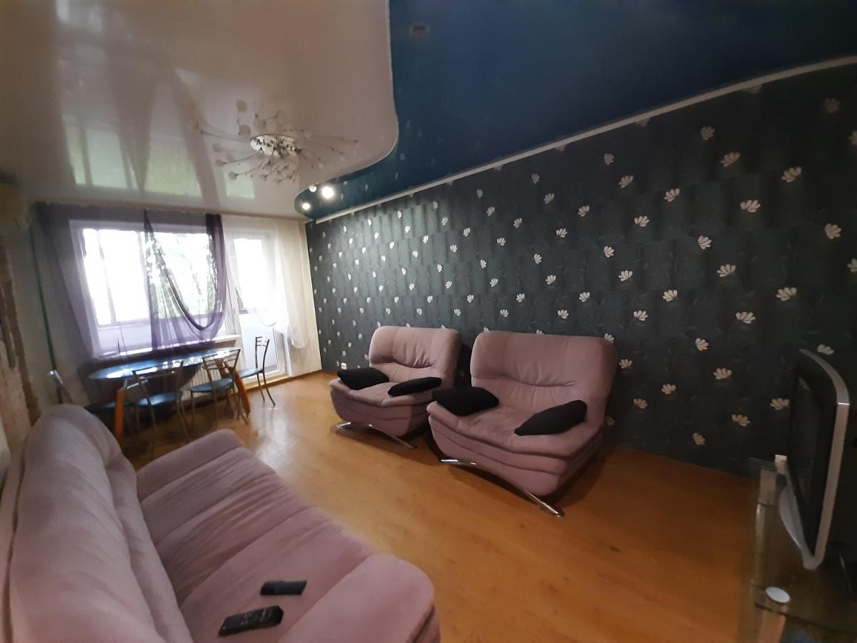 трёхкомнатные Apartment *