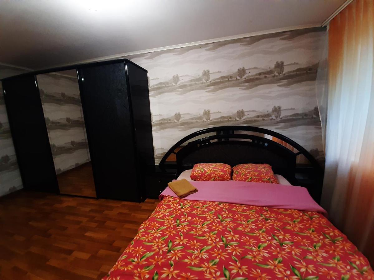 трёхкомнатные Apartment *